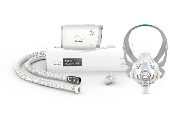 Resmed AirMini - F20 Starter kit, portable CPAP machine with hose, mask, and accessories for sleep apnea therapy.